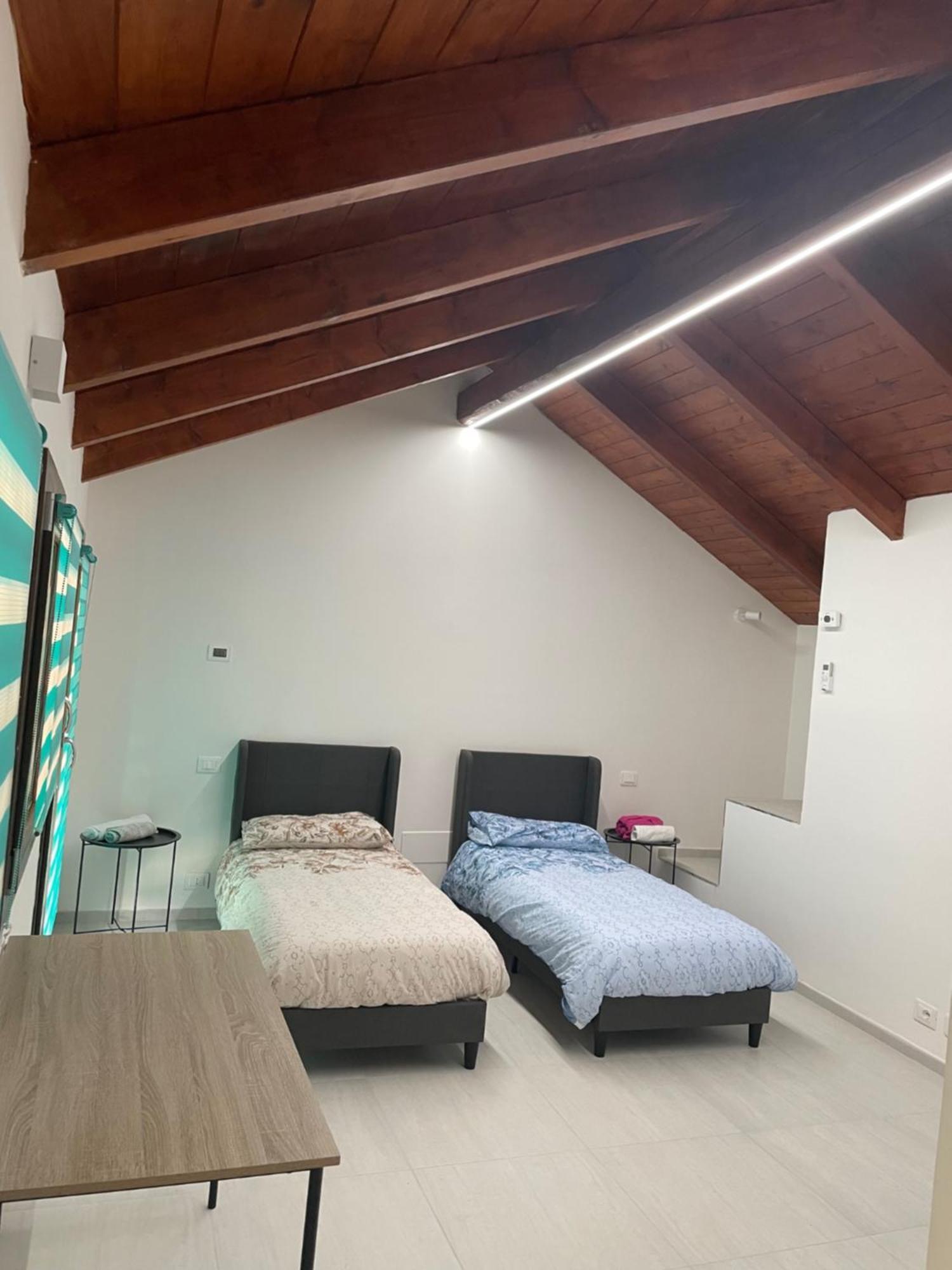 Court Inn Galliate Екстер'єр фото